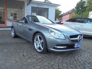 Mercedes-Benz SLK 200 7G-TRONIC 18Zoll AMG,Leder-Sportsitze,1A Zustand!