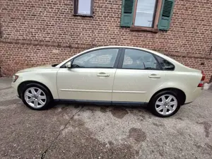 Volvo S40 Lim. 2.4 Momentum 5 Zylinder!!! Bild 3