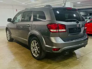 Fiat Freemont Lounge AWD 7 Sitzer~Klima~Schiebedach Bild 5