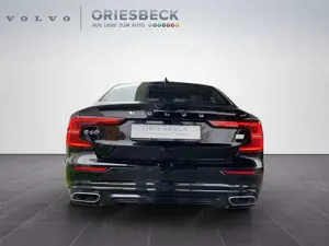 Volvo S60 T8 Twin Engine (E6d) Plus Dark Recharge LED