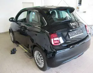 Fiat 500e Action 95PS 23.8KWh  Klima - PDC Bild 2