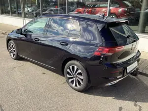 Volkswagen Golf VIII 2.0 TDI DSG Active/Kamera/ACC/Navi/AHK Bild 2