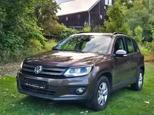 Volkswagen Tiguan Trend  Fun 4Motion*DSG*NAVI*AHK*1.Hd*SCHECKHEFT*