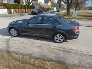 Mercedes-Benz C 220 C 220 CDI DPF Automatik BlueEFFICIENCY Avantgarde Bild 1