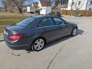 Mercedes-Benz C 220 C 220 CDI DPF Automatik BlueEFFICIENCY Avantgarde Bild 3