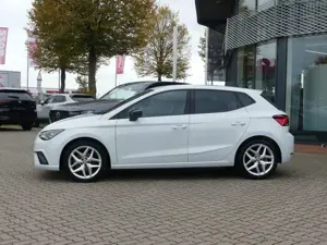 SEAT Ibiza 1.0 TSI FR OPF (EURO 6d) FR SHZ RFK Bild 3