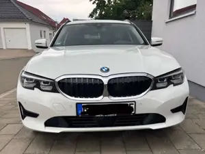 BMW 330 3er Touring Plug-In-Hybrid 330e Touring Aut. Advan