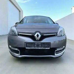 Renault Scenic III BOSE Edition TÜV NEU Automatik 1.Hand Bild 2