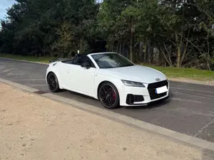 Audi TT Roadster S-Line Competition MMI Bild 3