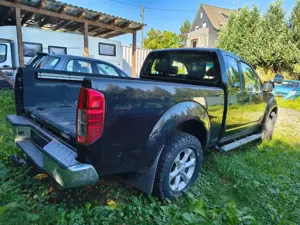Nissan Navara King Cab SE 4X4 / Motorschaden Bild 4