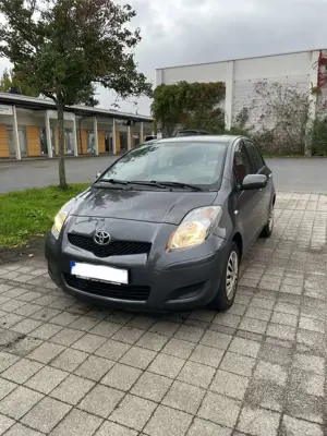 Toyota Yaris Toyota Yaris 1.0 l, 69 PS, 75.000 KM - 2. Hand