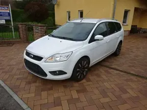 Ford Focus White Magic + Winterräder + 17 Zoll Aluräder