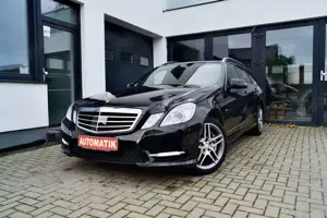 Mercedes-Benz E 500 4Matic AMG-2.HAND-STANDHZG-ACC-AHK-