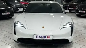 Porsche Taycan TÜVAU neuGarantie *5950KM*
