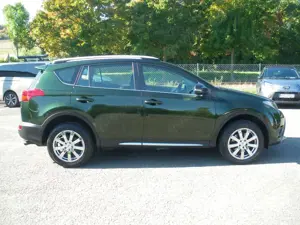 Toyota RAV 4 RAV4 Diesel 2.0 D-4D 4x2 Start-Stop Bild 2