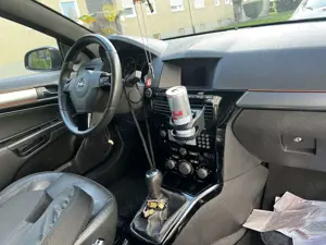 Opel Astra Twin Top 1.9 CDTI Edition Bild 5