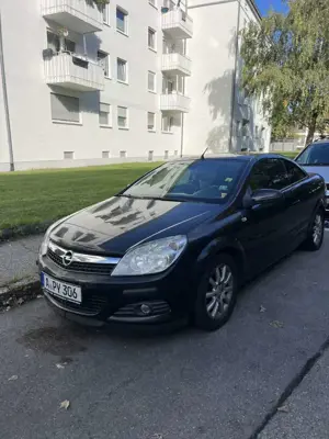 Opel Astra Twin Top 1.9 CDTI Edition Bild 3