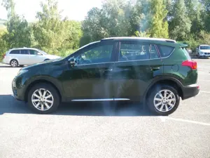 Toyota RAV 4 RAV4 Diesel 2.0 D-4D 4x2 Start-Stop Bild 5