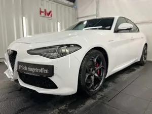 Alfa Romeo Giulia 2.2 JTDM Veloce Q4/BiXe/ACC/SHZ/Bluet.