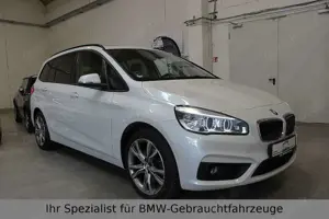 BMW 220 i Gran Tourer LHZ*Navi*Automatik*7-Sitzer Bild 3