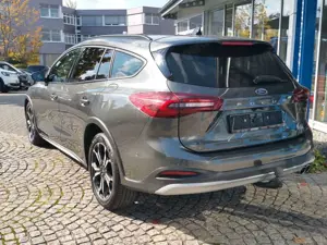 Ford Focus Turnier Active X Standh. Glasdach AHK schw Bild 4