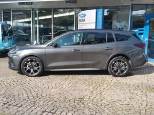 Ford Focus Turnier Active X Standh. Glasdach AHK schw Bild 3