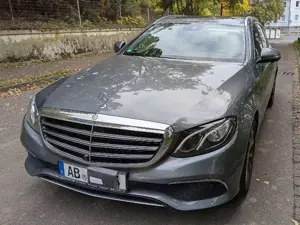 Mercedes-Benz E 220 E 220 d T 9G-TRONIC Exclusive