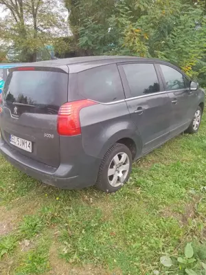 Peugeot 5008 HDI FAP 110 Allure Bild 2