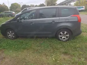 Peugeot 5008 HDI FAP 110 Allure Bild 4