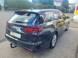 Kia Ceed SW / cee'd SW 1.5T-GDI Vision*Kamera*AHK* Bild 4