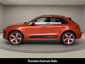 Porsche Macan Sportabgasanlage BOSE Luftfederung 21-Zoll Bild 2