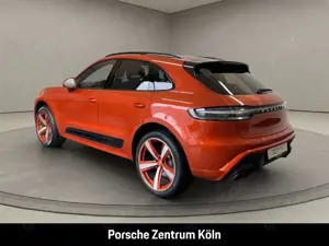 Porsche Macan Sportabgasanlage BOSE Luftfederung 21-Zoll Bild 3