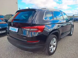Skoda Kodiaq Style 4x4, Leder, Navi, LED, AHK, 7 Sitze Bild 4