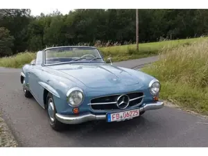 Mercedes-Benz 190 SL mit Hartop u.  Kofferset