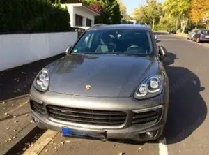 Porsche Cayenne Cayenne DIESEL Tiptr.S Pano,Luftfed,Anhäng,BOSE Bild 4