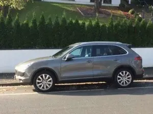 Porsche Cayenne Cayenne DIESEL Tiptr.S Pano,Luftfed,Anhäng,BOSE Bild 2