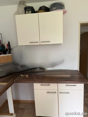 küche mit esstisch und stühle