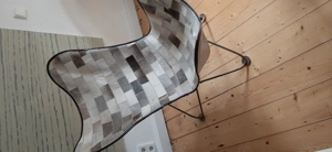 Sessel aus Fellflicken, benutzt, leicht abgerieben