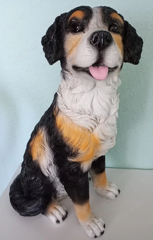 Nagelneuer Deko Hund in Schwarz Weiß Braun