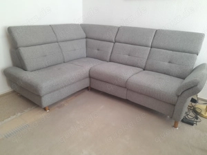 Ecksofa mit elektrischer Relaxfunktion