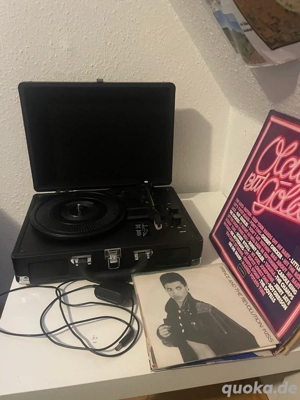 Schallplattenspieler inklusive Schallplatten
