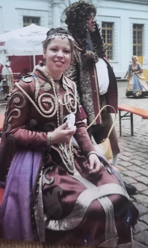 Kostüm,wunderschön,Größe 38 zu verkaufen 