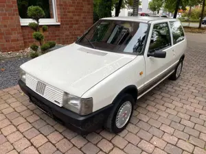 Fiat Uno Turbo i.e. Mk 1, Oldtimer Bild 2