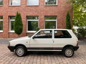 Fiat Uno Turbo i.e. Mk 1, Oldtimer Bild 3