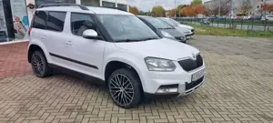 Skoda Yeti AMBITION/SHG/RS/LMF/KLIMA/BC/TFL/ZV/TEMPOMAT/PDC Bild 3