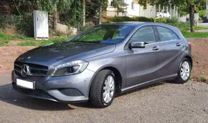 Mercedes-Benz A 200 A 200  7G-DCT StreetStyle/Urban Navi RüK Leder
