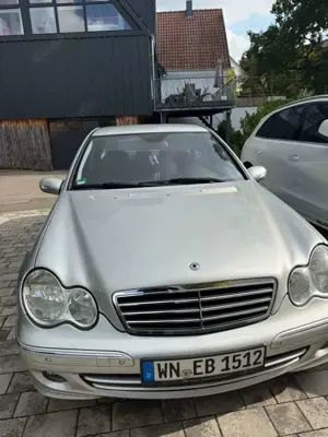 Mercedes-Benz C 200 C 200 CDI (LA)(203.007) Bild 2