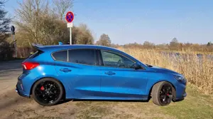 Ford Focus ST, vollausgestattet Bild 3