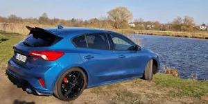 Ford Focus ST, vollausgestattet Bild 2