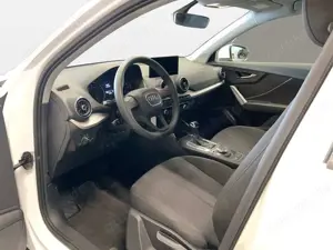 Audi Q2 35 TDI S tronic AHK LED KlimaA SoundSys PDC Bild 5